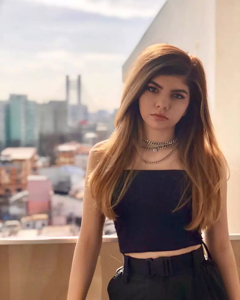 cine-este-cezara-cristescu-11