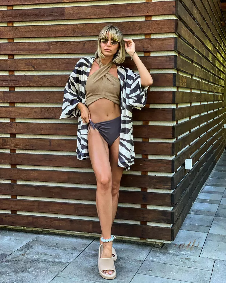 cine-este-monica-odagiu-1