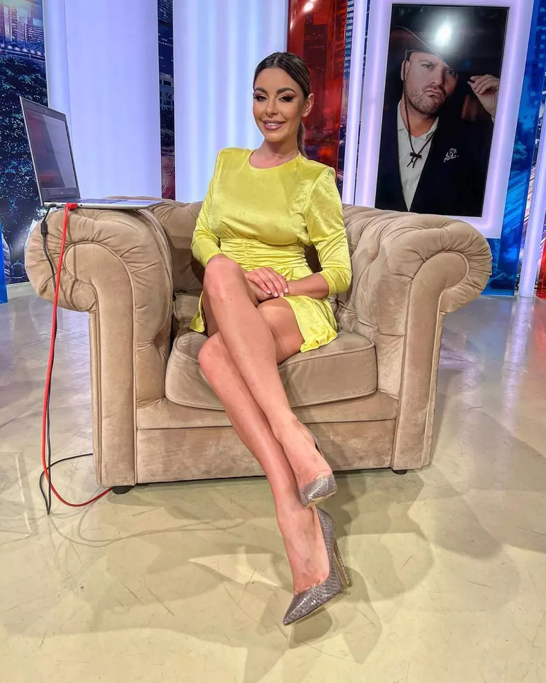 cine-este-natalia-mateut-13