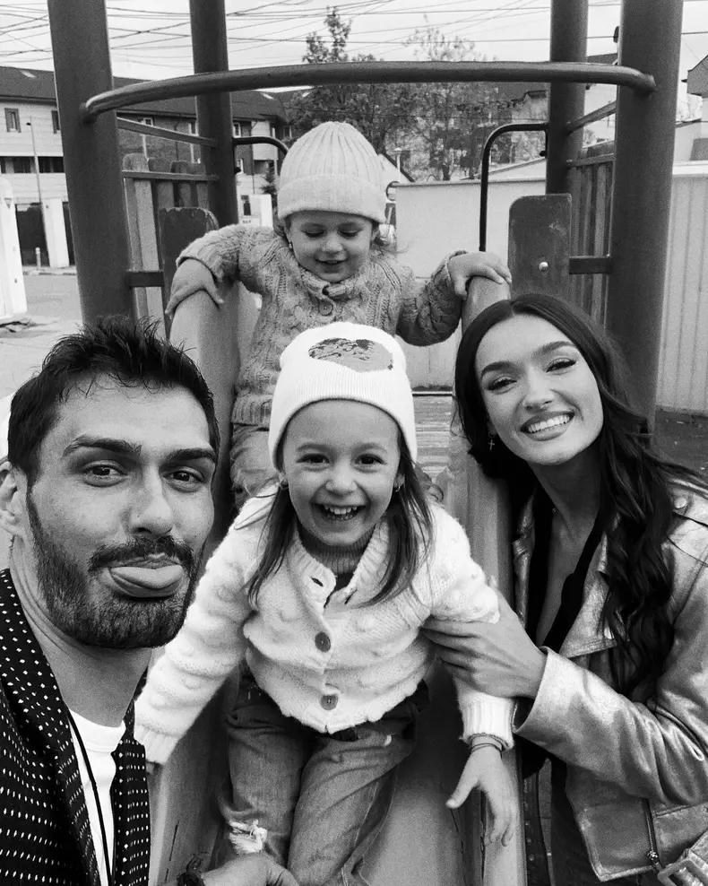 george-burcea-viviana-si-fetitele-1