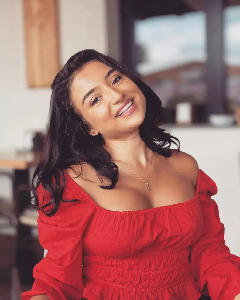 cine-este-adina-miuleasa-de-la-mireasa-3