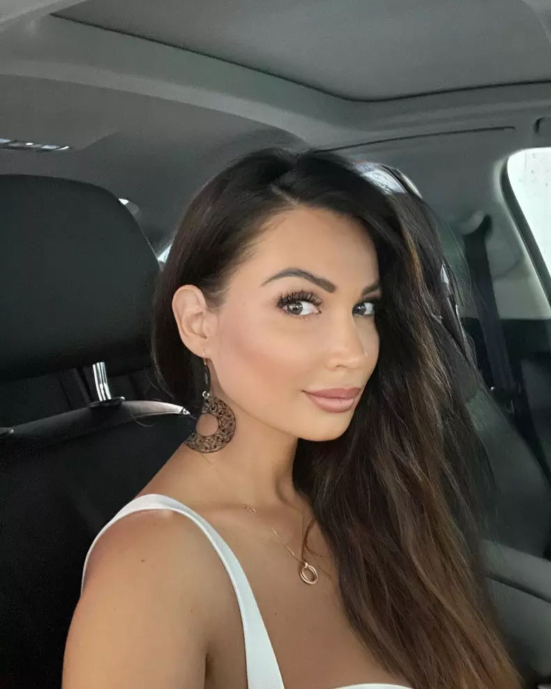 nicoleta revina la tv