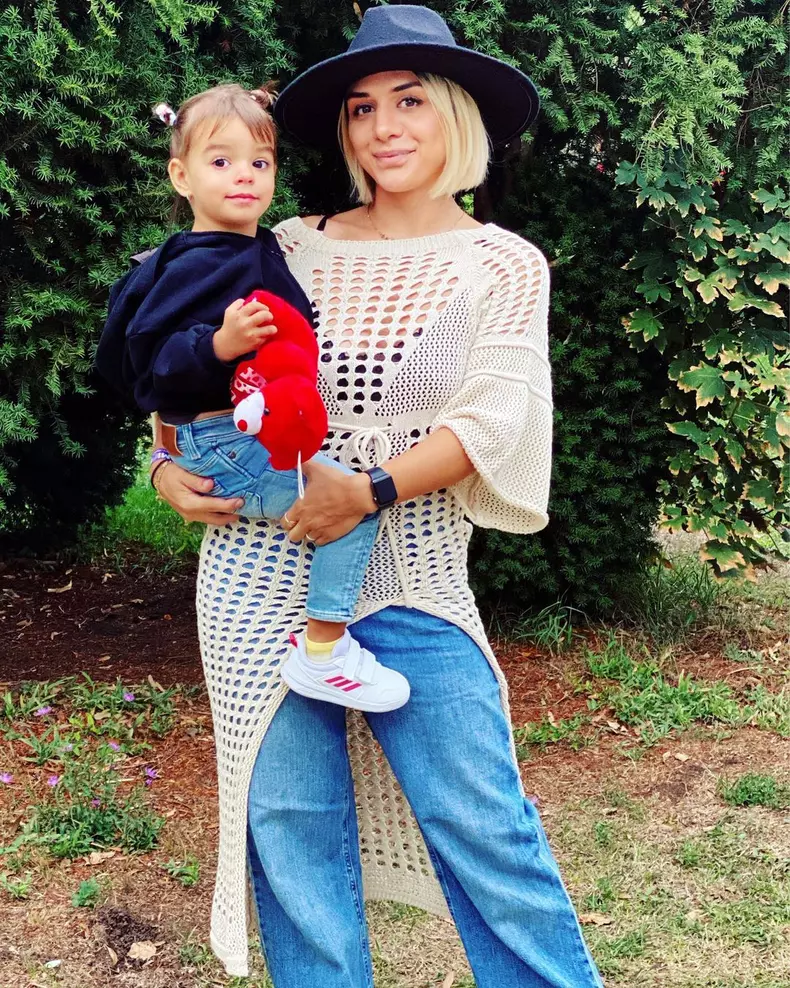 cine-este-sotia-lui-doc-12