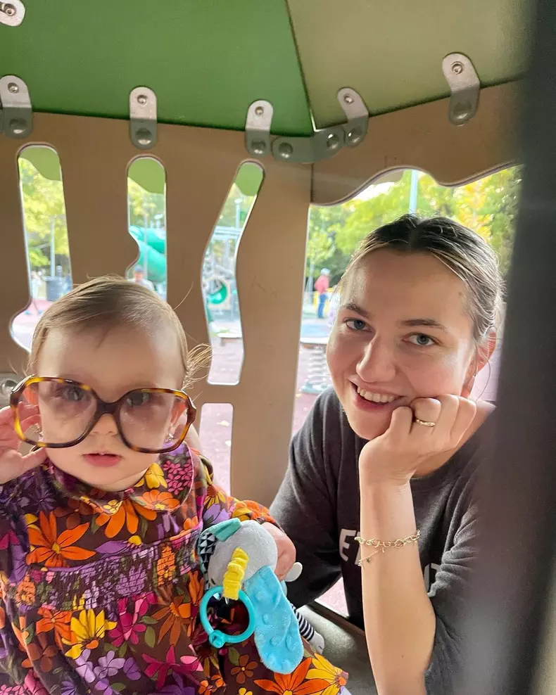 cine-este-sotia-lui-jean-gavril-4