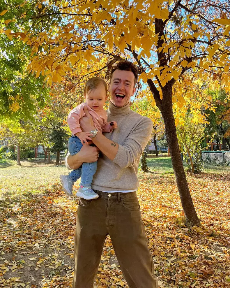 cine-este-sotia-lui-jean-gavril-7