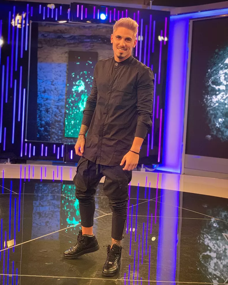 245481738_2422216451246585_5005984354700356555_n-1