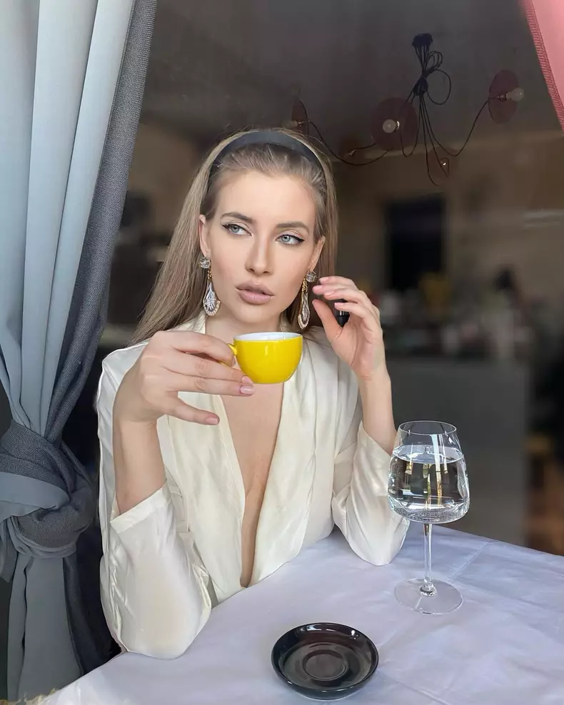 iulia-albu-2
