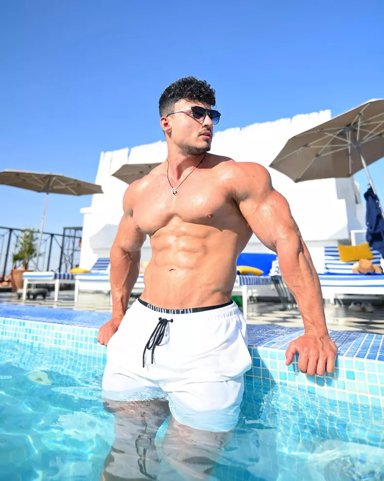 cine-este-andrei-bordeianu-concurent-la-love-island-romania-muschii-nu-inseamna-doar-look-4