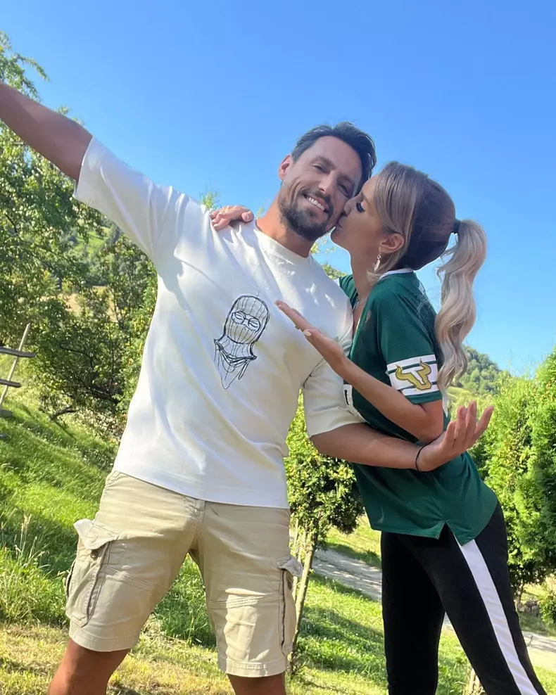 376269936_276286215358555_6765129284094787737_n