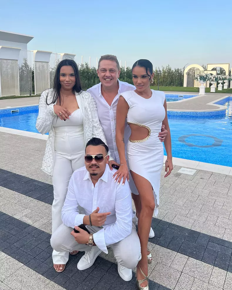 403710778_18399678208053834_7838368360592098978_n