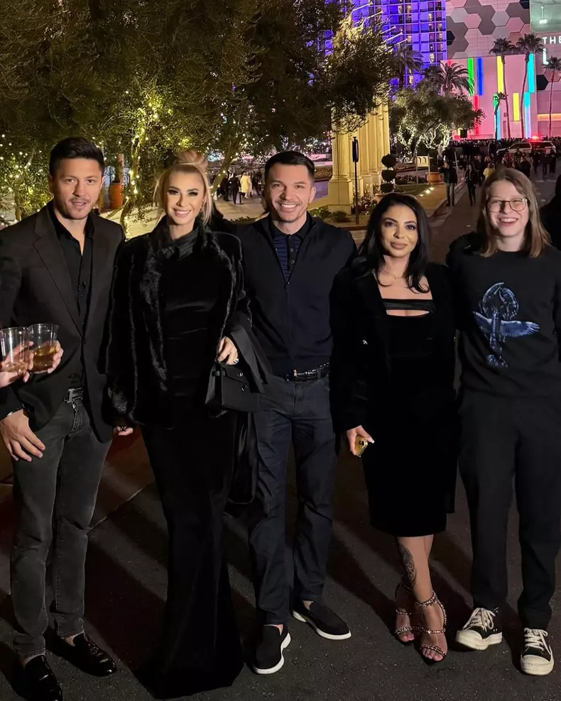 414485741_738698224473550_4615768745162936945_n