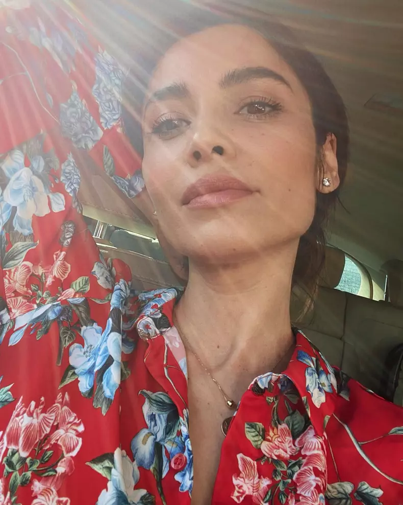 lili-sandu-19