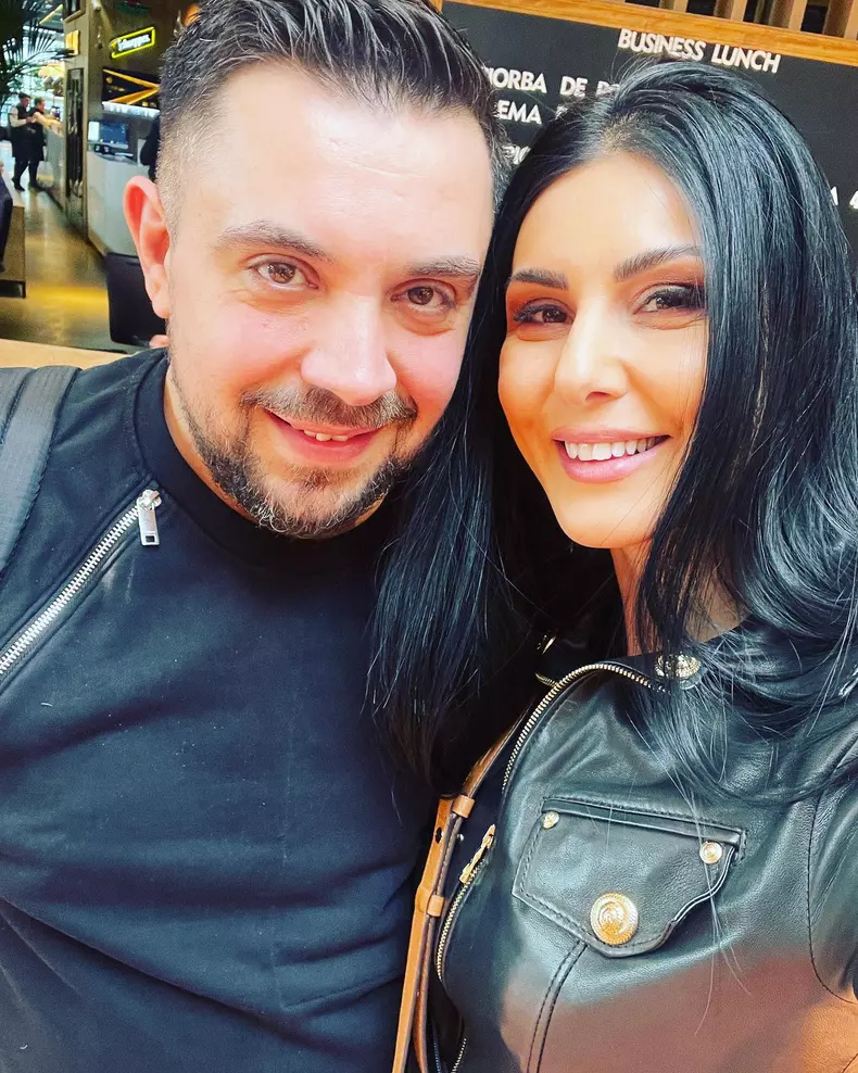 Mihalis si Lavinia giste