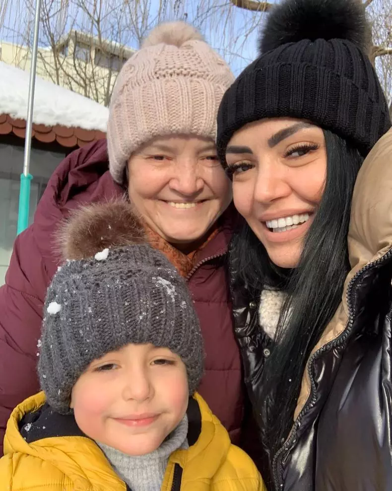 ce-relatie-are-andreea-mantea-cu-mama-ei