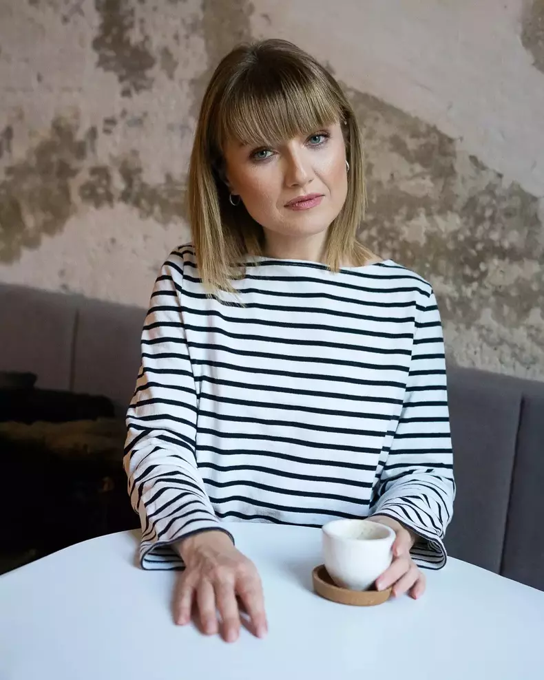 alexandra-ungureanu-98