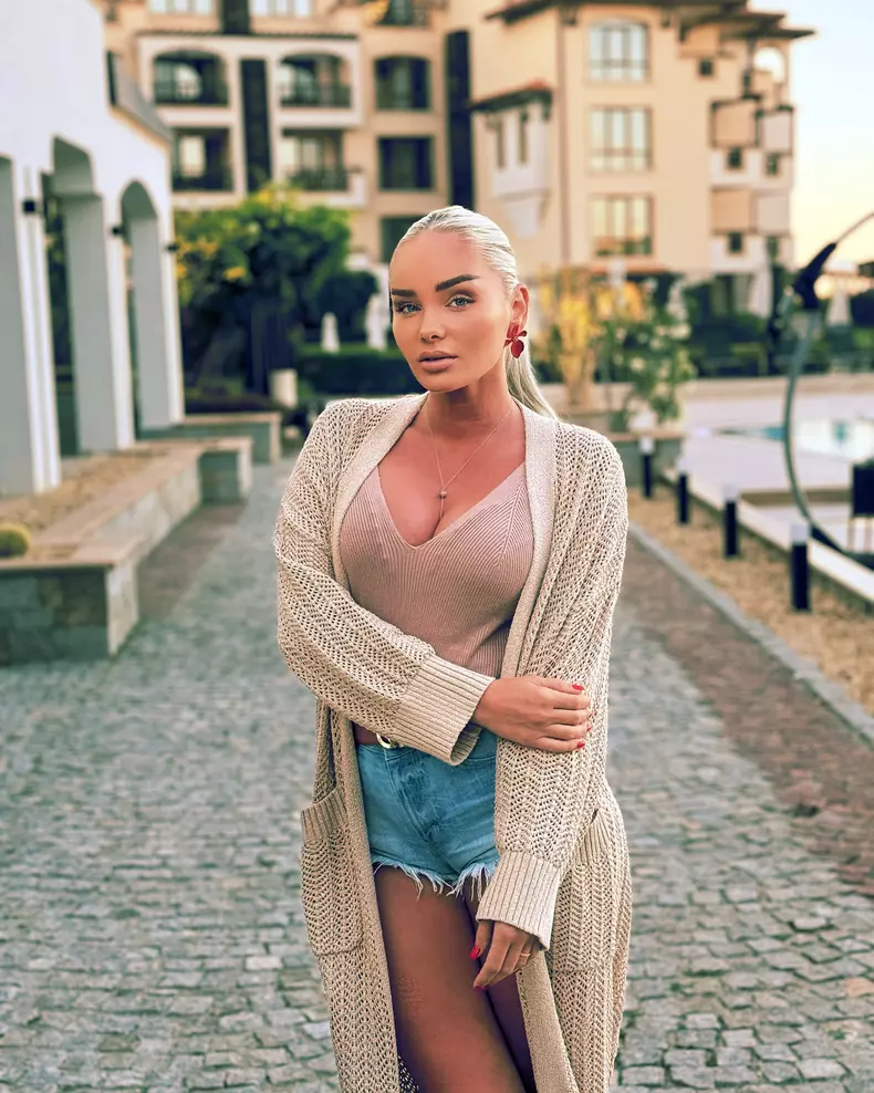 maria-constantin-56