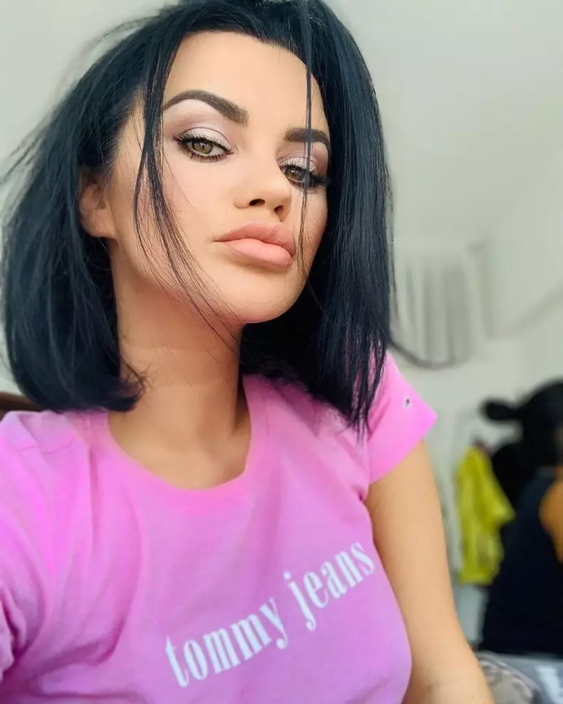 carmen-de-la-salciua-1024x1280-1