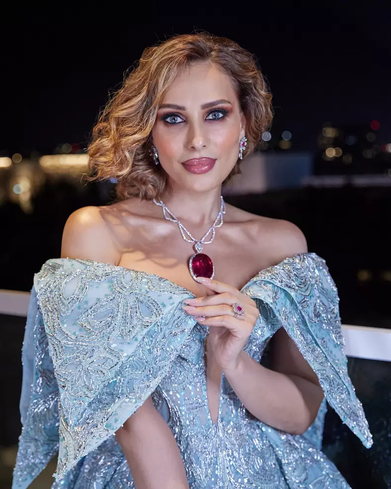 iulia-vantur2