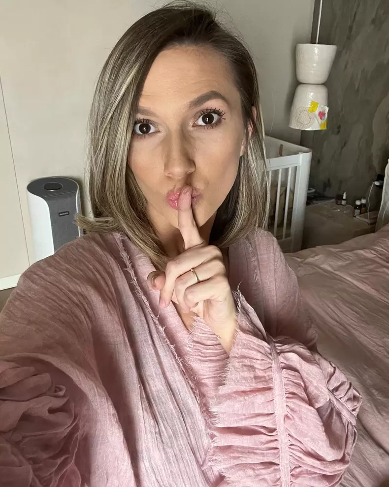 adela popescu 16