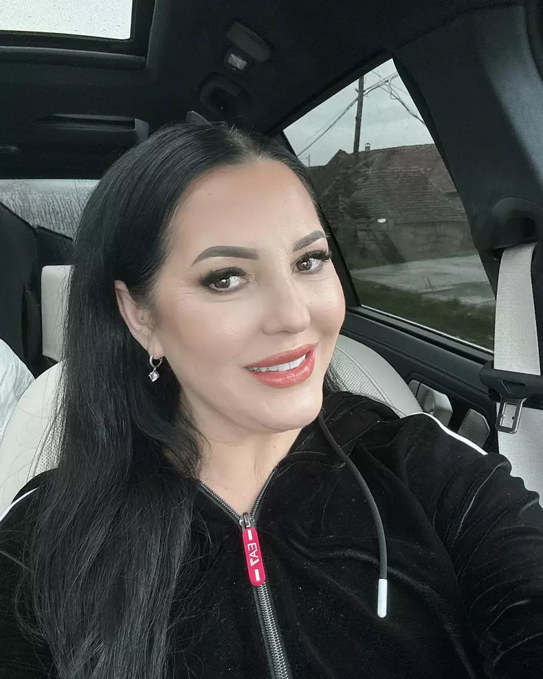 angela rusu 93