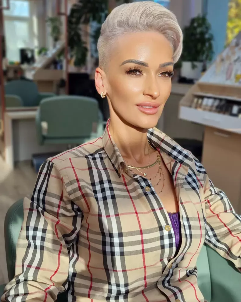 Gabriela Lucuțar8
