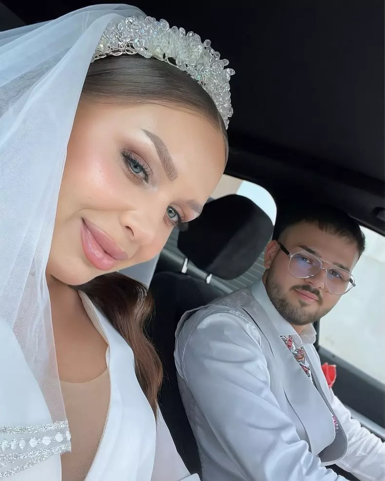 5f75cd7d-05e4-41e6-b79f-1946c73e14c2