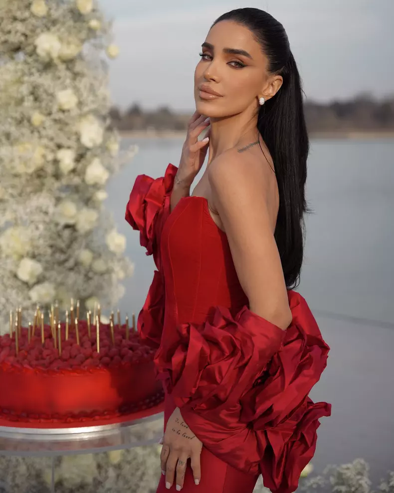 Adelina Pestrițu5