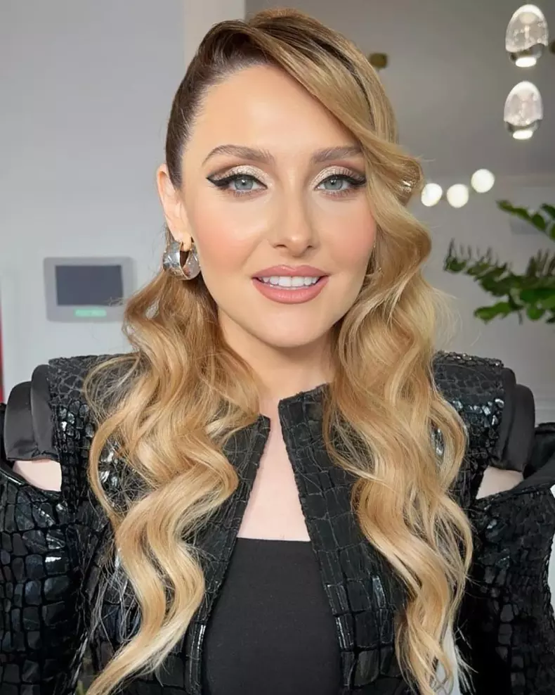 alina sorescu 12