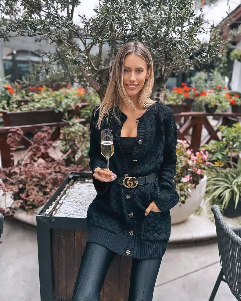 gabriela otil8