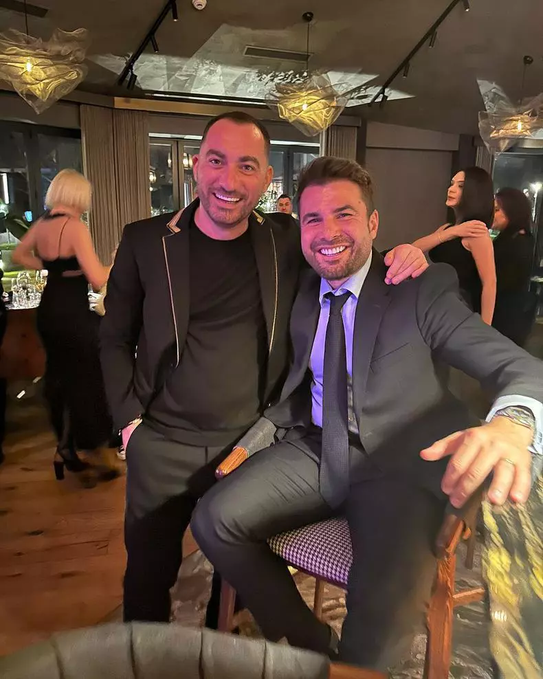 pescobar-si-adrian-mutu