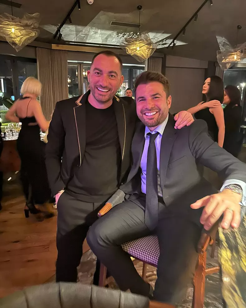 pescobar-si-adrian-mutu