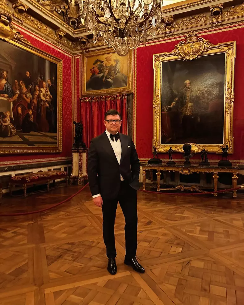 Cine-este-Anton-Pisaroglu-6