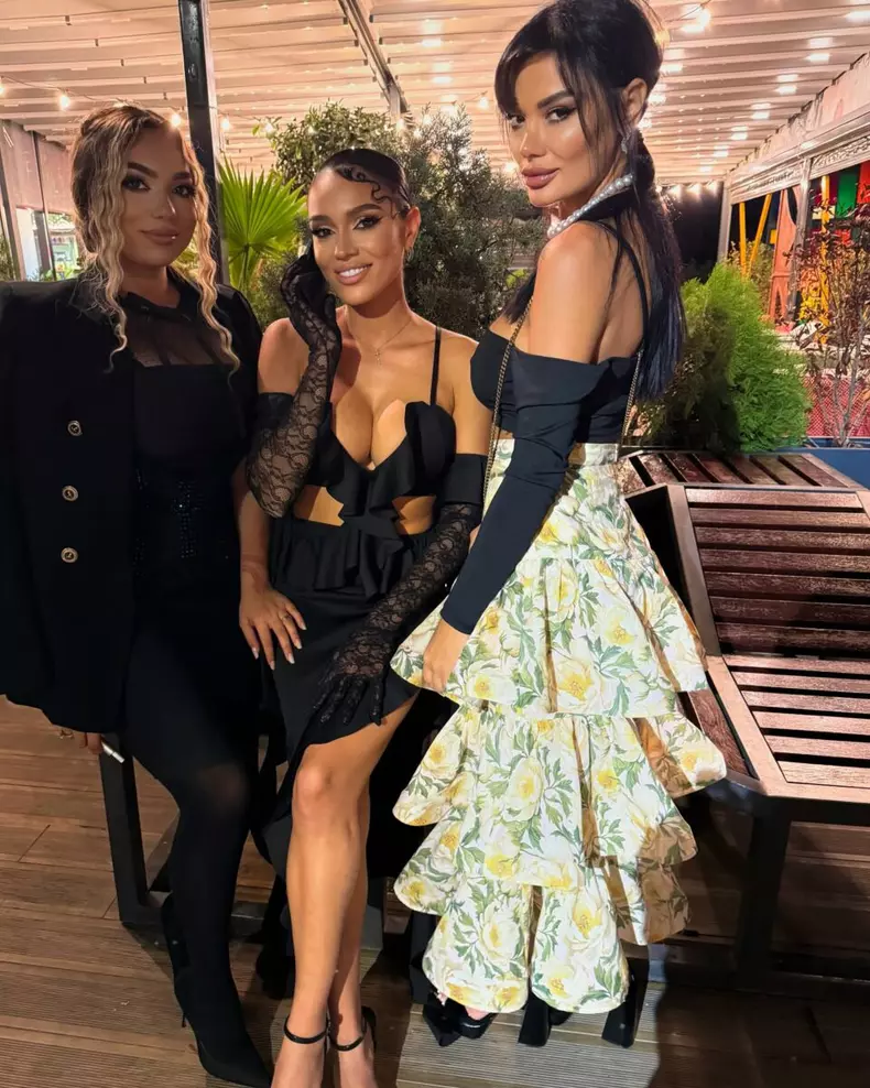 Karmen sora ei și Olga Barcari