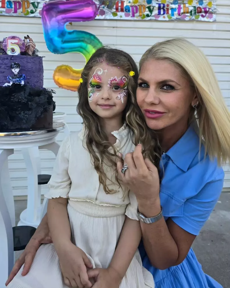 Adina Postelnicu si fiica ei