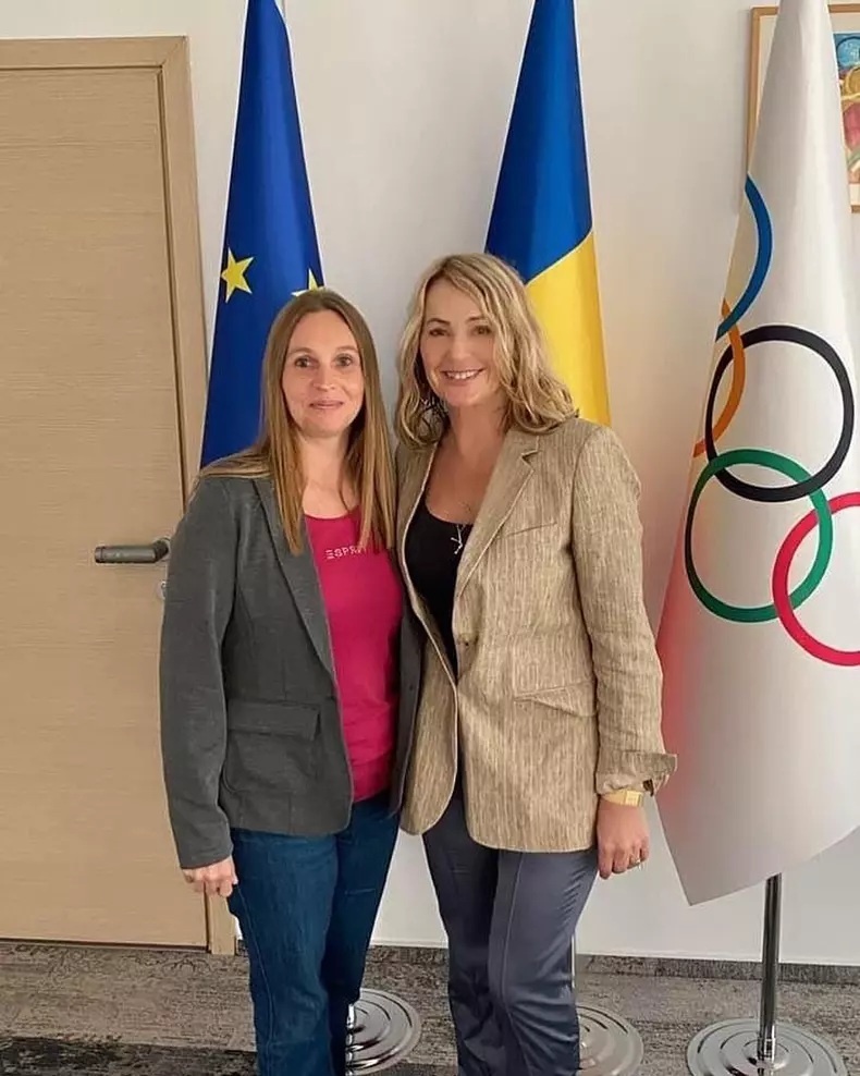 Simona amanar si nadia comaneci