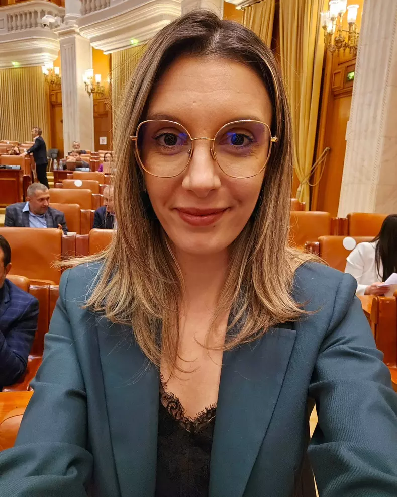 cine-este-Diana-Buzoianu-ministrul-Mediului-3