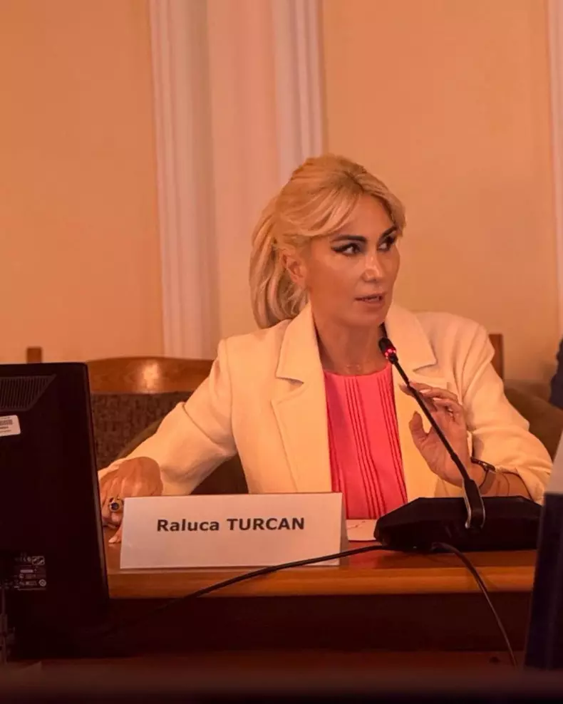 Raluca-Turcan-1