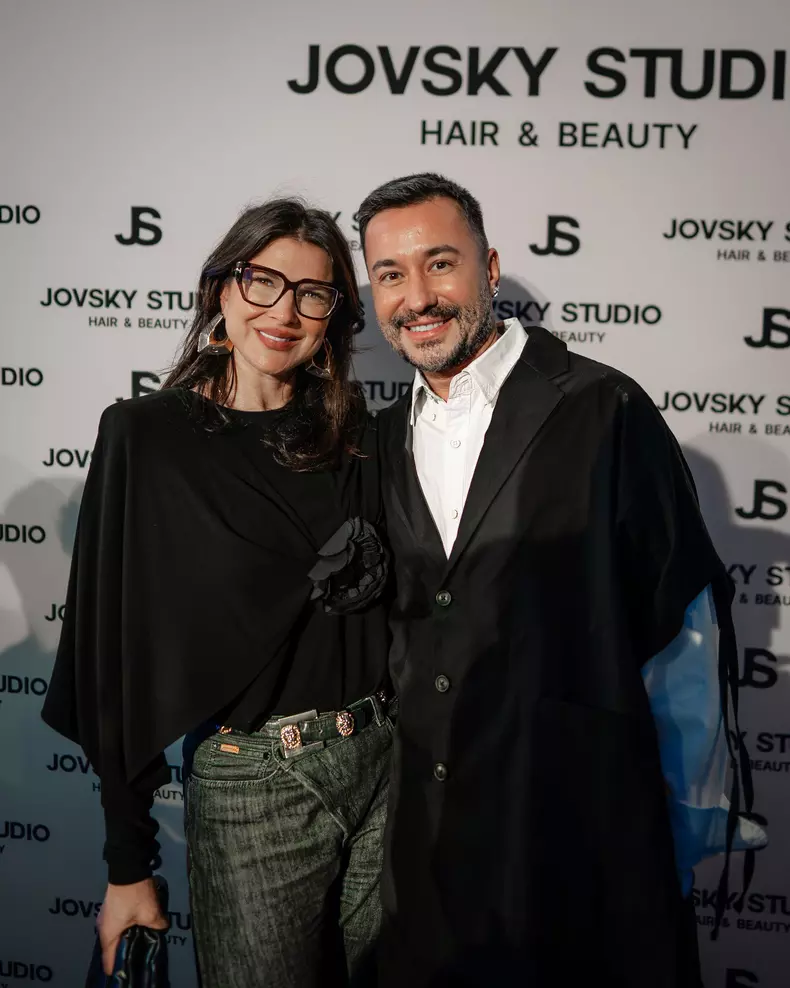 Adrian Perjovschi si Monica Bârlădeanu ok