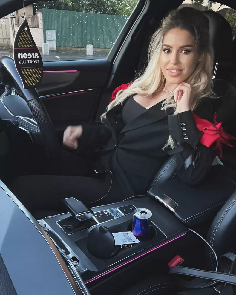 Simona Butură de la Insula iubirii7