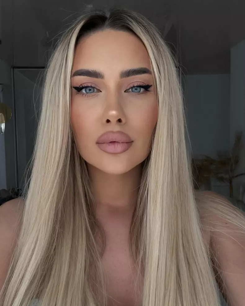 oana monea9