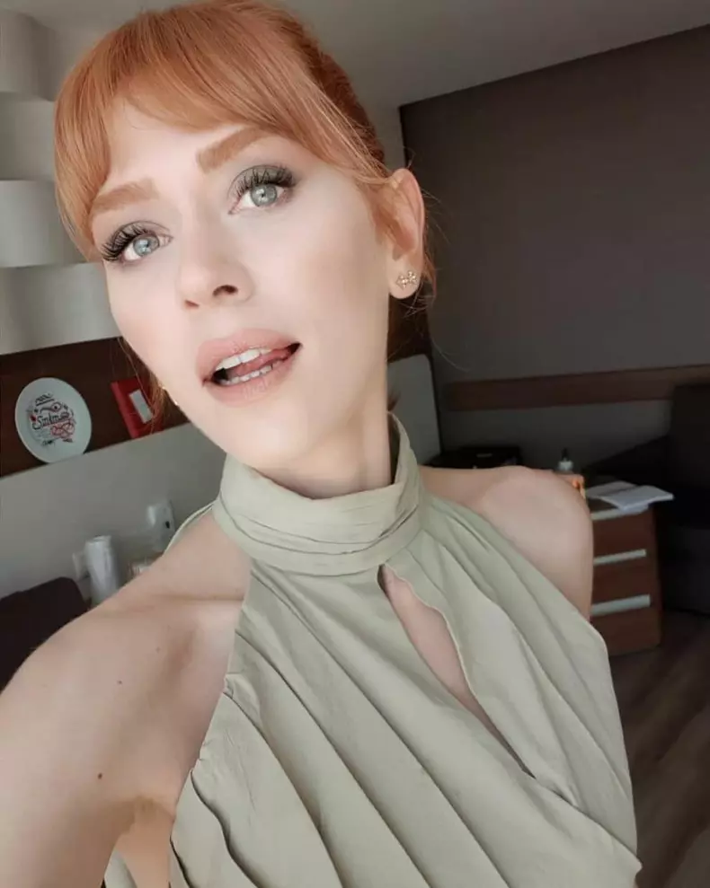 Hazal-183758114_2818199728433294_1661766204338396872_n