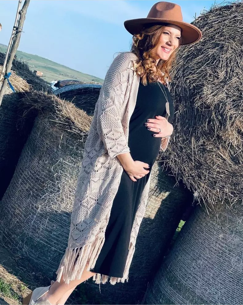 sotia-lui-George-Hora-insarcinata-