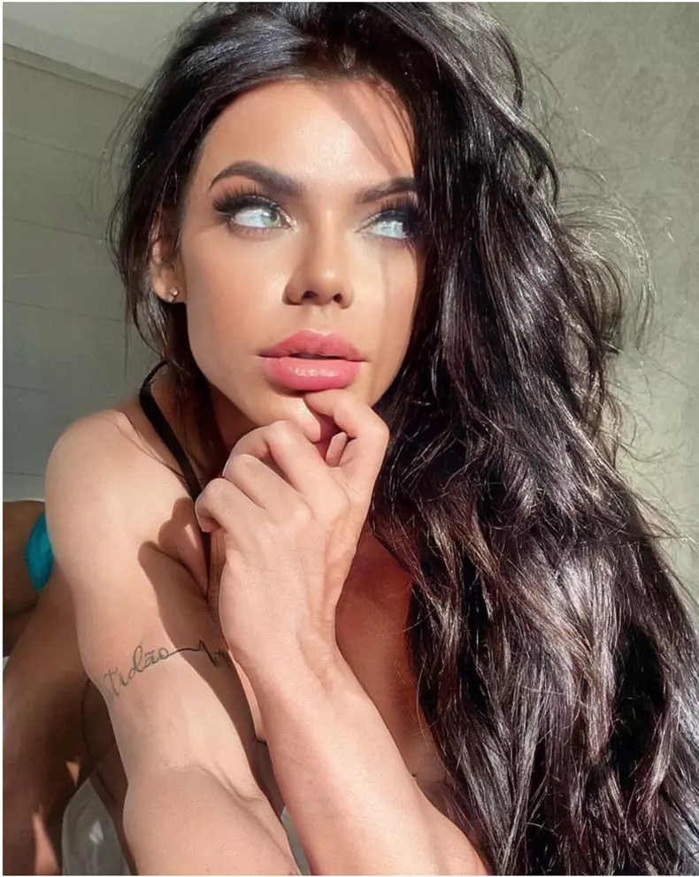 putin-miss-bum-bum-2048x1261-Copy