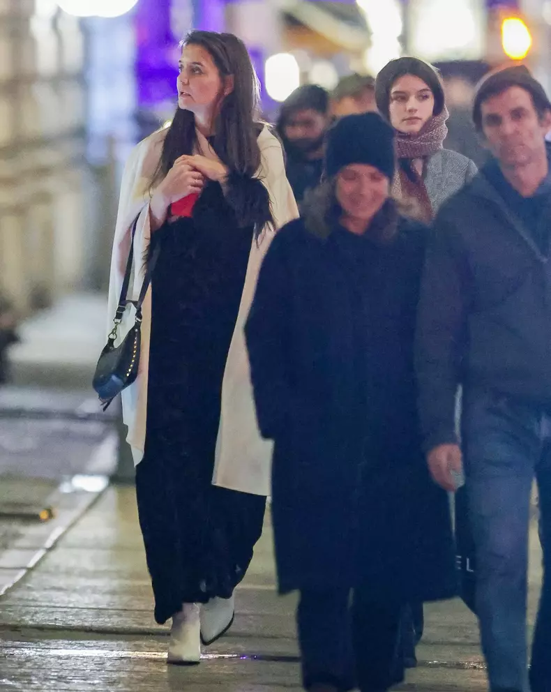 Katie Holmes and Daughter Suri Cruise Step Out in New York City