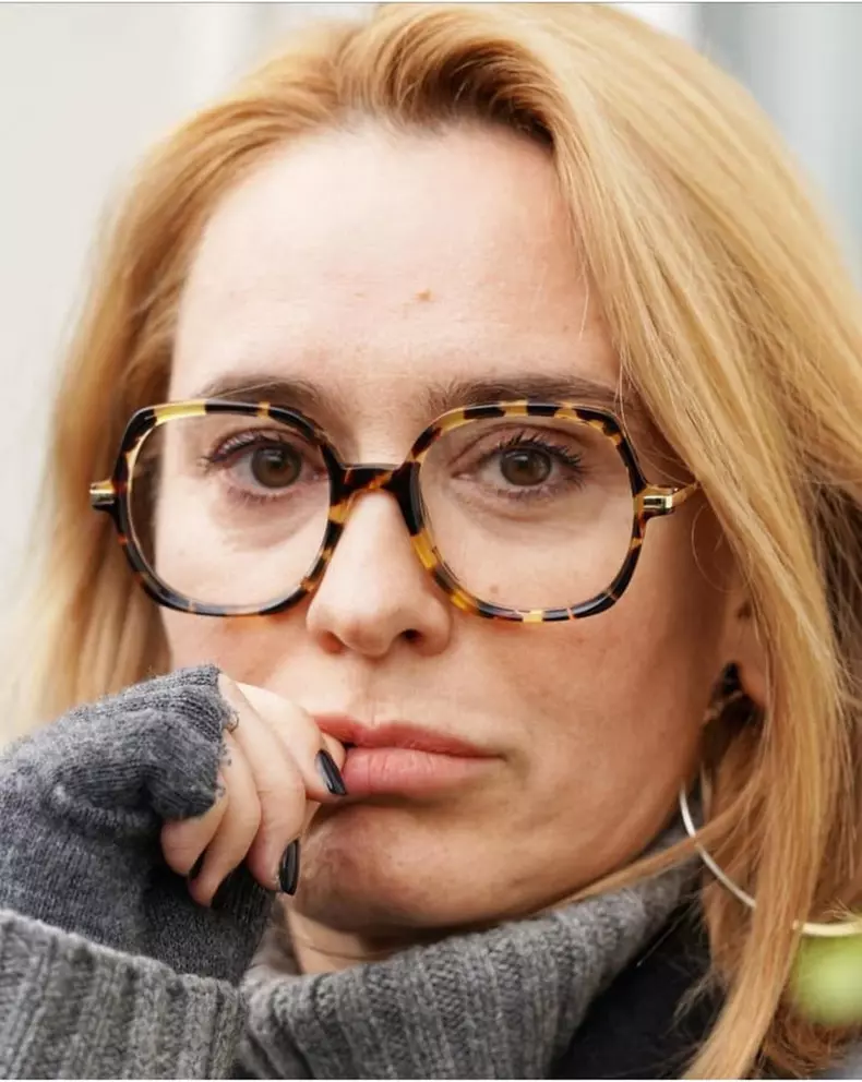 Andreea-Esca-ochelari-2