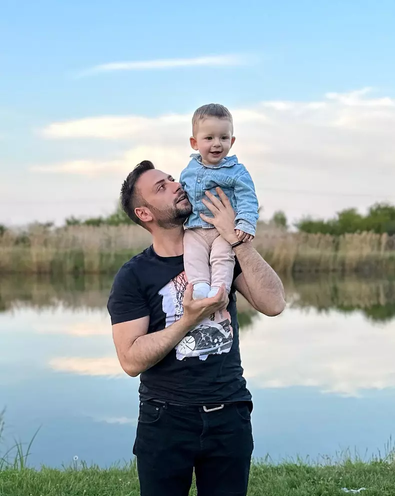 sarbatoare-in-familia-lui-radu-andrei-tudor-prezentatorul-newstime-de-la-kanal-d2-1