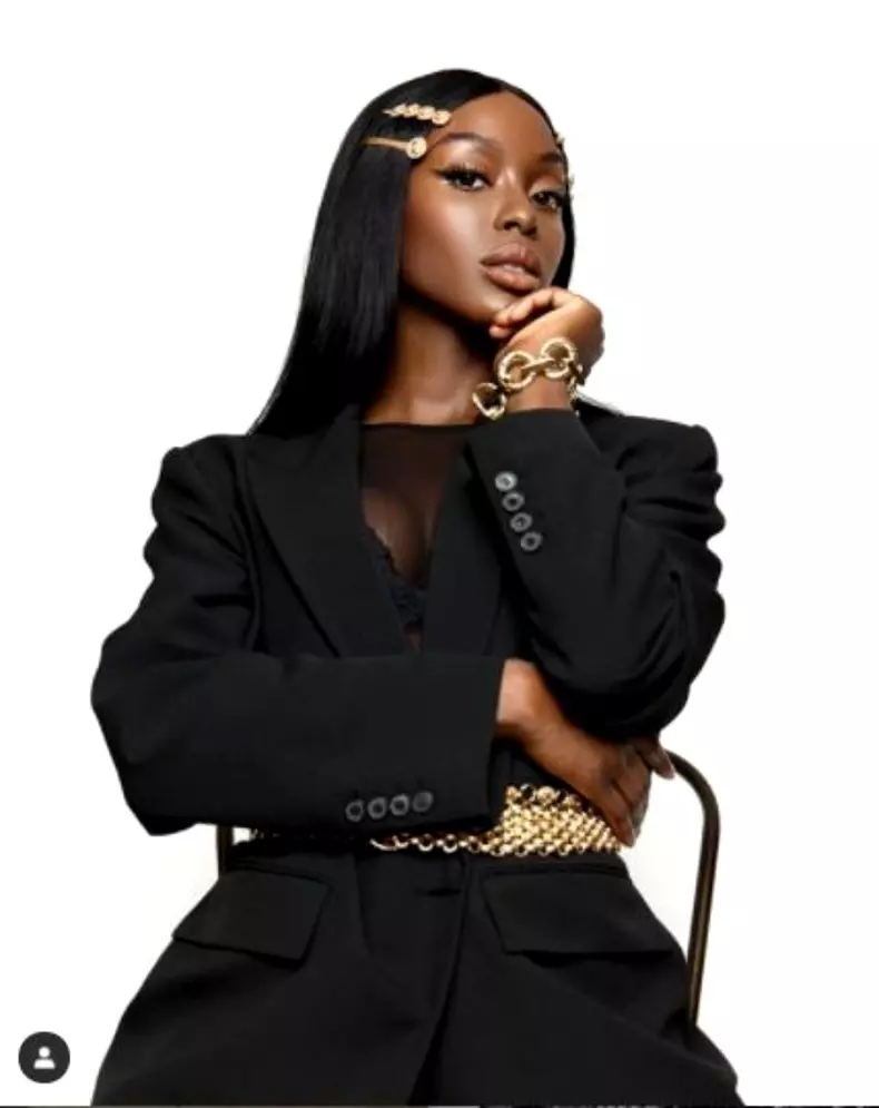 florin-ristei-noua-iubita-naomi-hedman-a2a