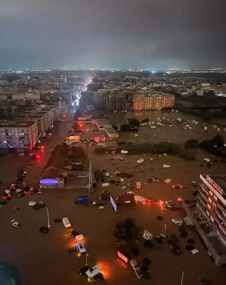 imagini-apocaliptice-dupa-inundatiile-catastrofale-cu-51-de-morti-din-spania-victimele-sunt-cautate-cu-dronele-932066