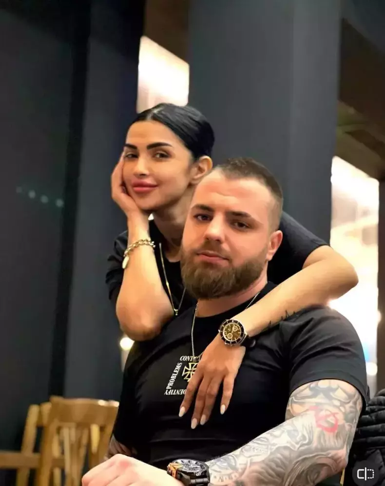 Raluca-Dragoi-1-812x1024-1-1