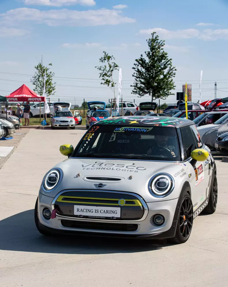 MINI Cooper SE Vitesco Technologies Electric Racing MIMI foto Adrian Cobzasu 39